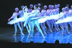 然群舞演员人数浩繁